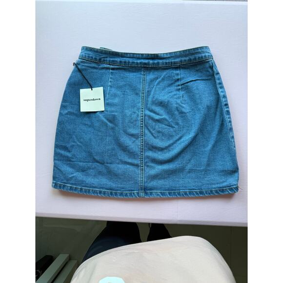 Superdown Denim Mini Skirt - Picture 5 of 9